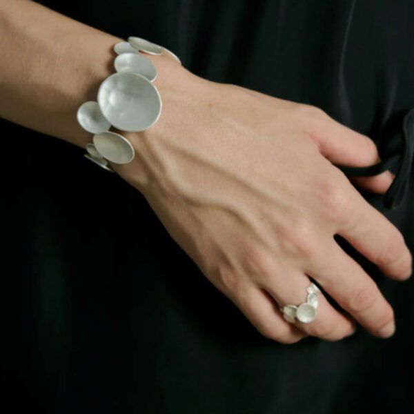Irregular Burnished Silver Ring - 图片 8